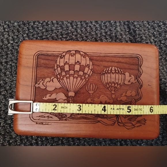Chattahoochee River Studios Hand Carved Wooden Playing Card Box Hot Air Balloon - Picture 6 of 9